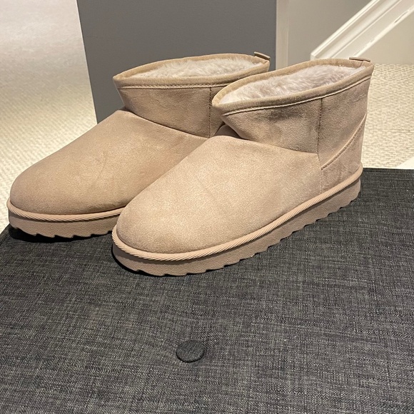 Mini boots - Picture 1 of 2